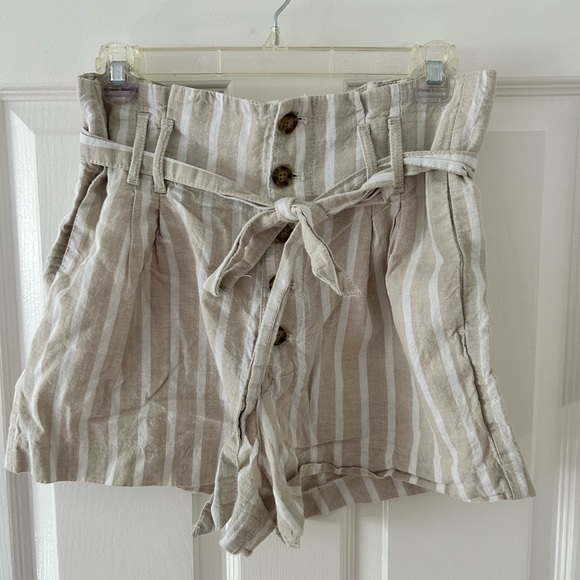 Abercrombie Beige and White Stripped Linen Shorts - Medium - Picture 1 of 3